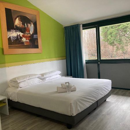 Green Hotel Motel Vergiate Exterior foto