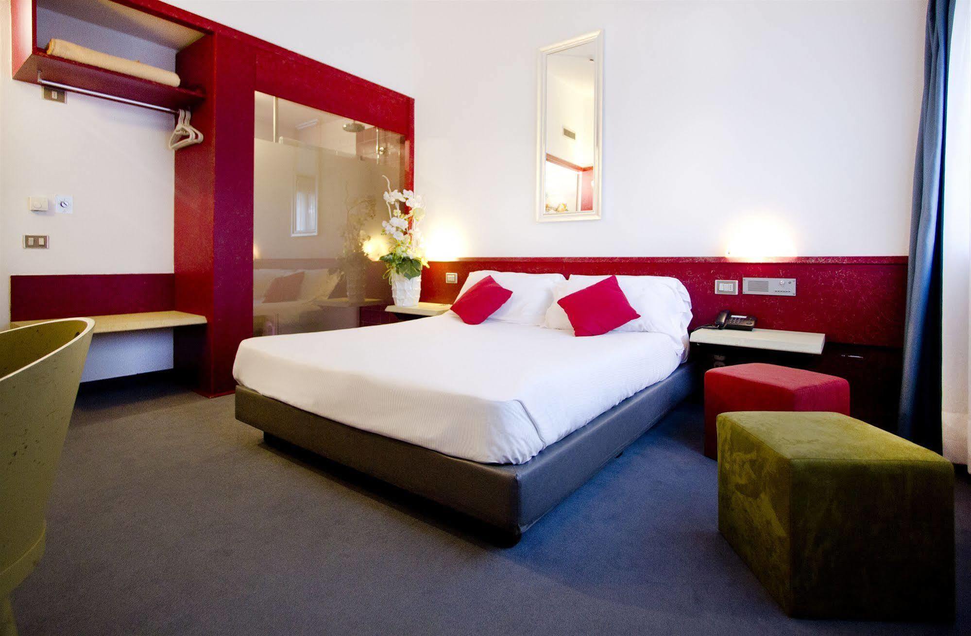 Green Hotel Motel Vergiate Exterior foto
